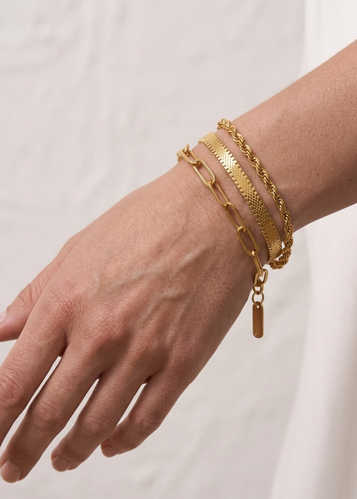 Esential | Conjunto de pulseras chapadas en oro de 18 quilates