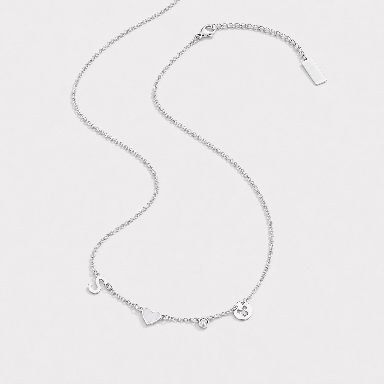 Collar con inicial, piedra de nacimiento y signo del zodiaco